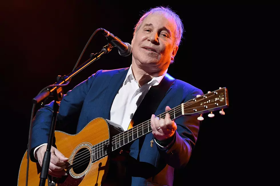 Paul Simon Performs Intimate Set in New York City
