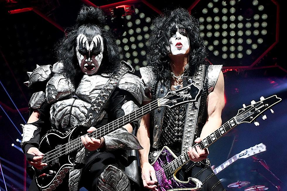 Judge Warns Kiss of ‘Serious Risk’ in Fired Wig Roadie Lawsuit
