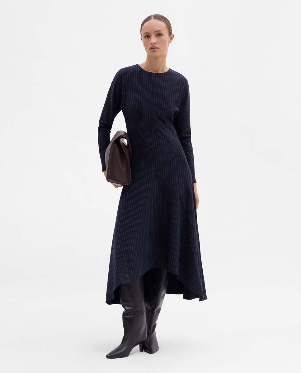 Vestido midi asimétrico