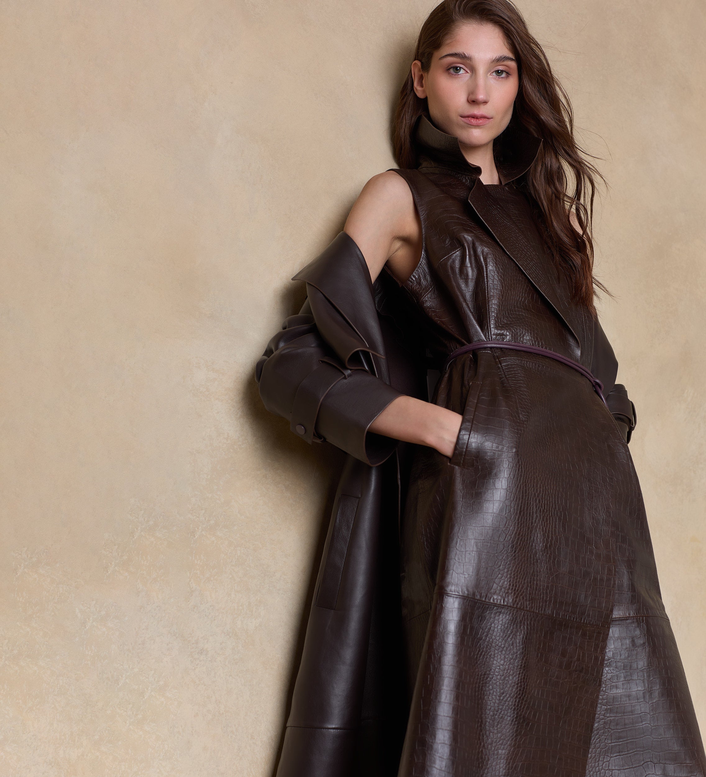 Chaleco de piel grabada