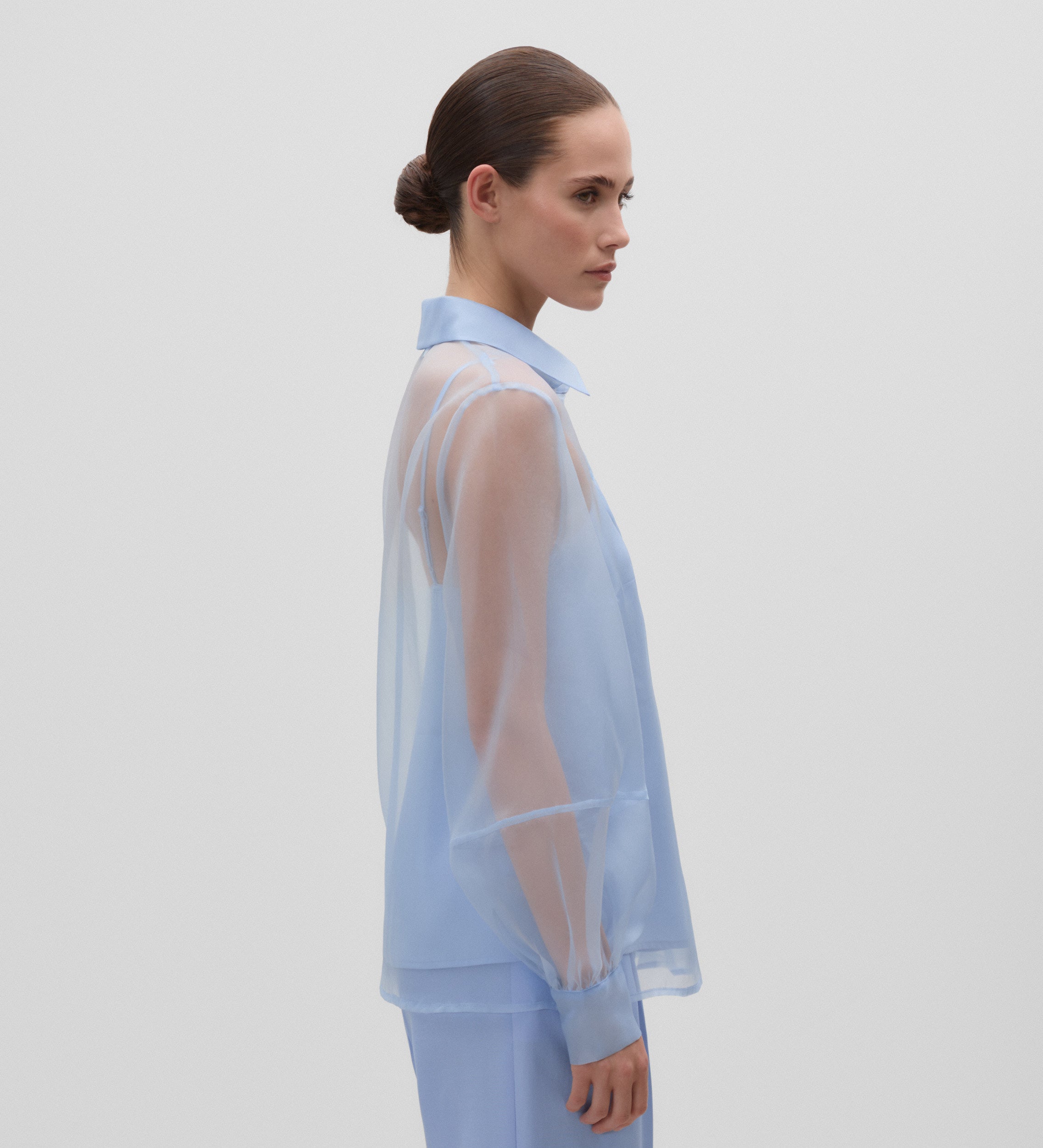 Blusa organza manga larga