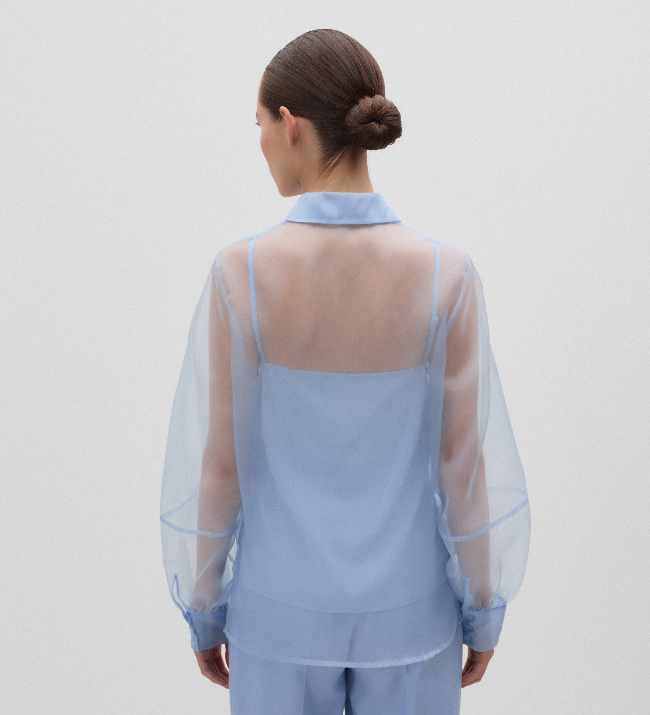 Blusa organza manga larga